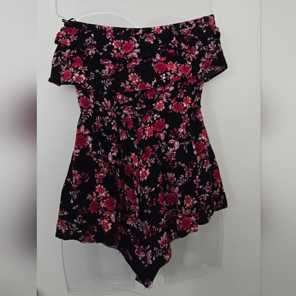 *3/$20 Floral Off the Shoulder Romper Short - Picture 3 of 3